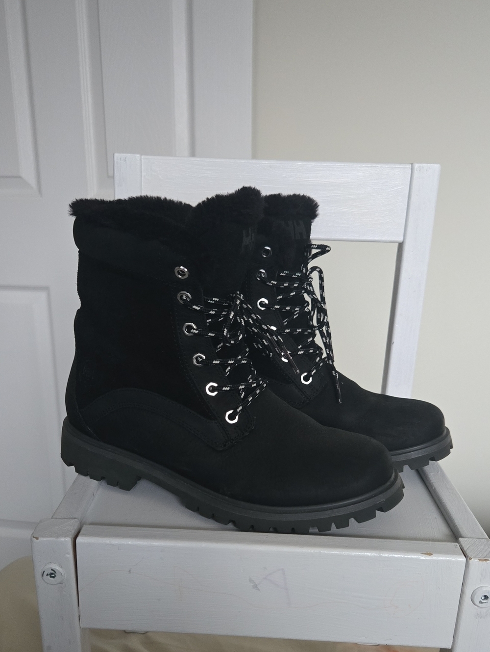 Black Helly Hansen Faux-Fur Lined Lace-Up Women's Winter Boots